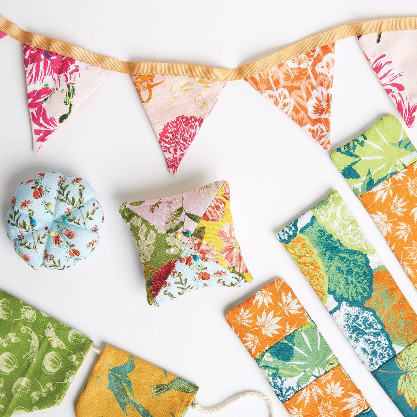 RHS Fat Quarter Fabric Bundle, Tropical, 45 x 56cm Pack Of 4