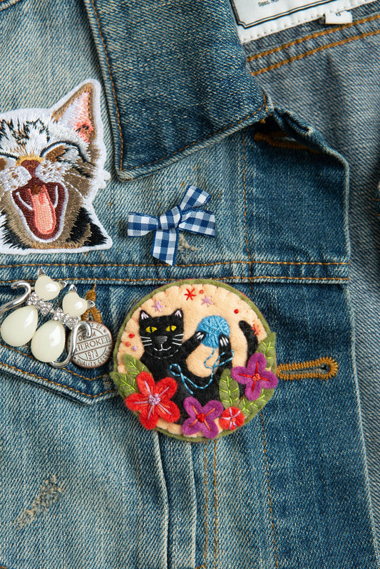 Black Cat Felt Craft Brooch Kit | Beginner Craft Kit